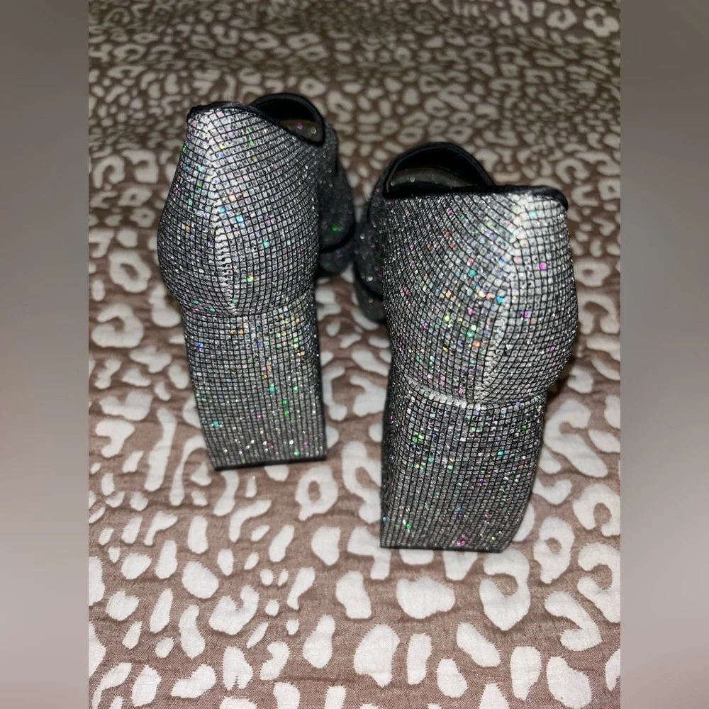 Gianni Bini chunky heel glitter pumps